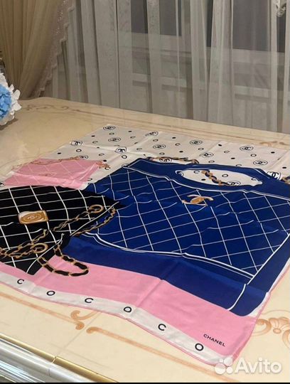 Шелковый платок chanel