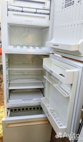 2 холодильника