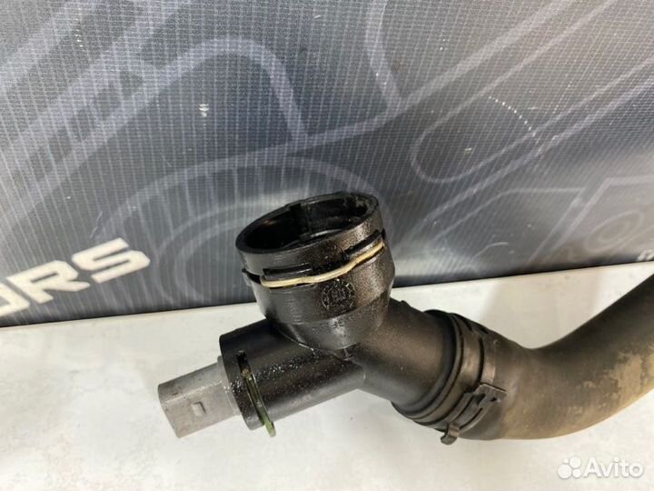 Шланг системы охлаждения Volkswagen Passat Variant