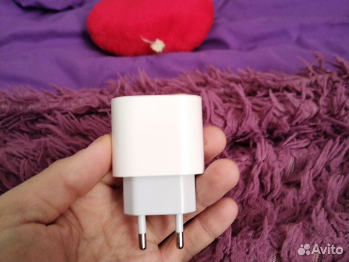 Оригинальный блок iPhone 20 w