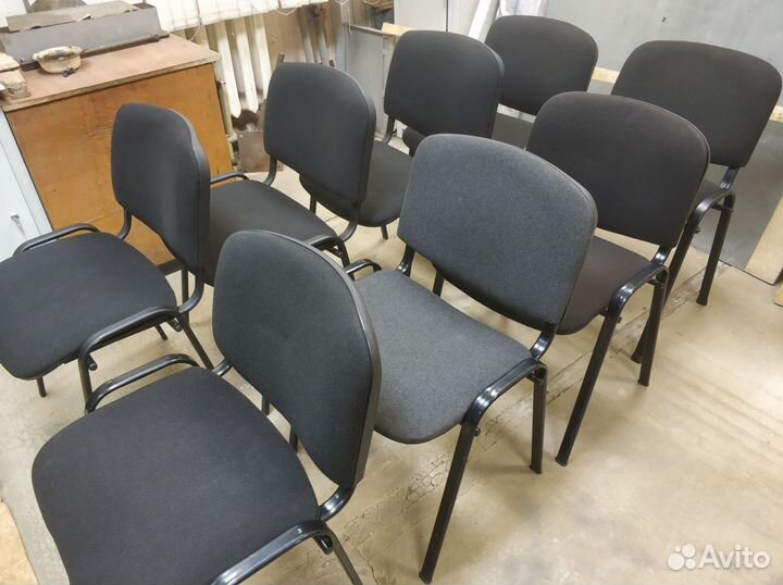Стулья офисные изо бу