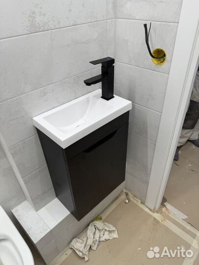 Тумба с раковиной для ванной