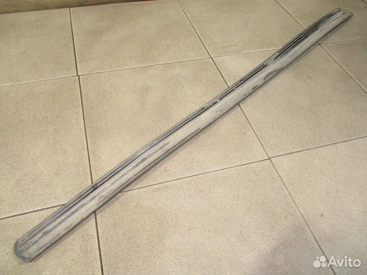 Молдинг двери П/П Toyota Corolla (E120)