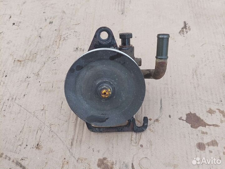 Насос гур Kia Sportage 1