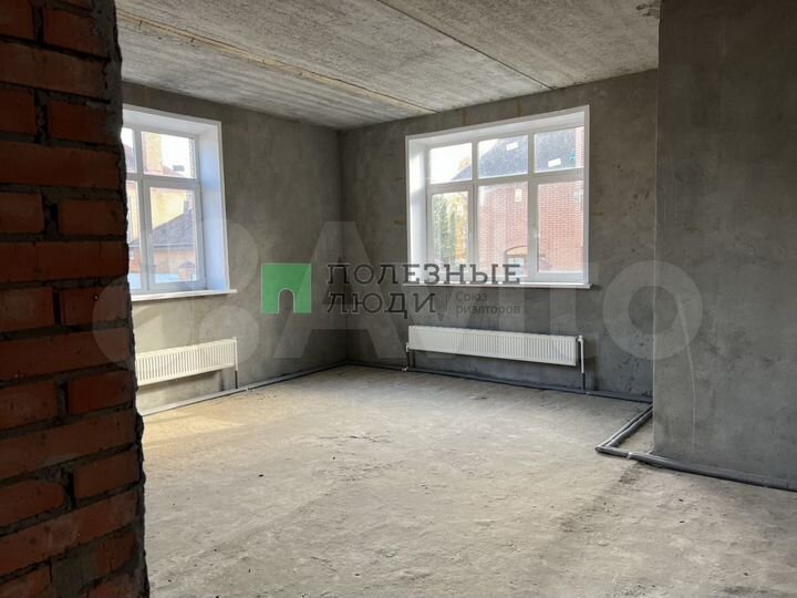 Коттедж 280 м² на участке 11 сот.