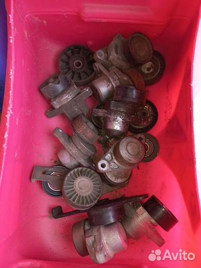 Натяжной ролик Renault Logan Sandero