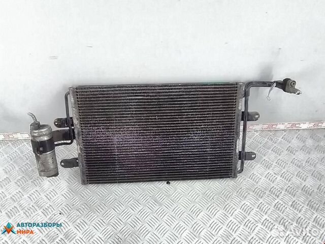Радиатор кондиционера Volkswagen Bora 2004