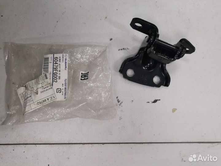 Петля двери задняя правая Subaru Forester