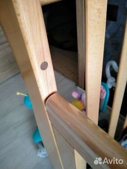 Детская кроватка с продольным маятником