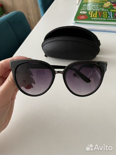 Очки солнцезащитные женские