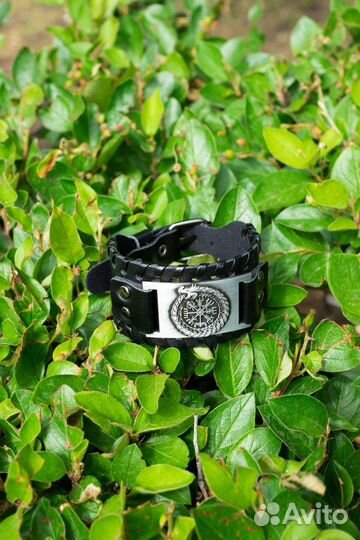 Кожаный браслет