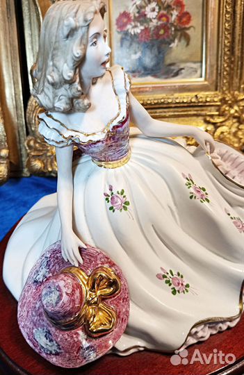 Vittorio Sabadin.Девушка.Статуэтка.Италия