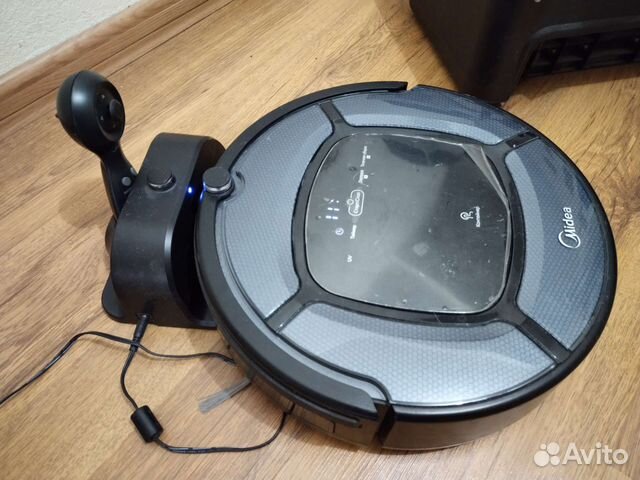 Робот пылесос midea