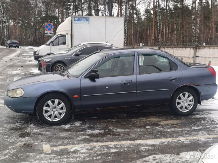 Ford Mondeo 1.8 AT, 1997, 320 123 км