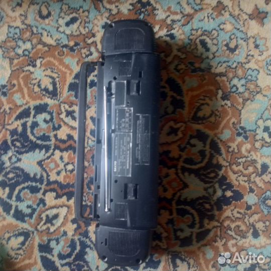 Кассетный магнитофон sanyo