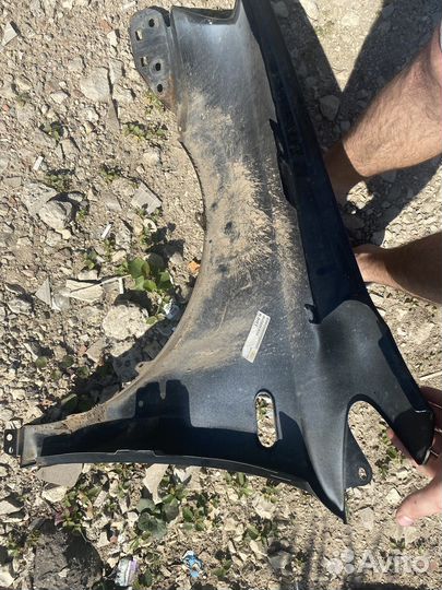 Крыло переднее правое на volkswagen polo