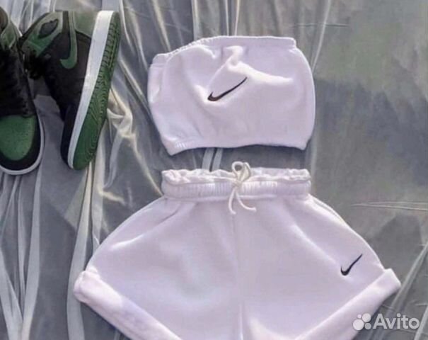 Спортивный женский костюм nike