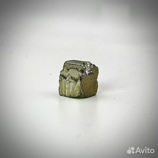 Самородок Пирита минерал натуральный камень