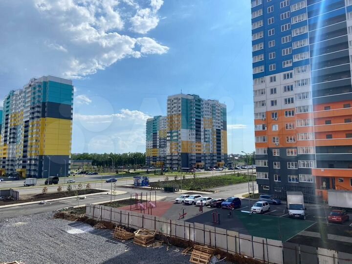 2-к. квартира, 65 м², 4/17 эт.