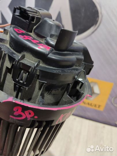 Вентилятор мотор печки отопителя Renault kaptur