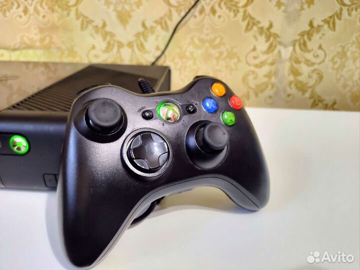 Microsoft Xbox 360E 250Gb Прошитый