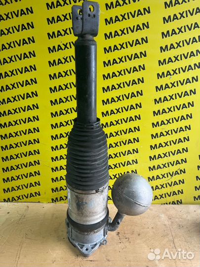 Амортизатор задний правый Volkswagen Phaeton 3D2