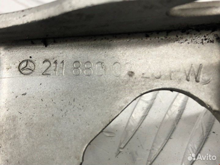 Петля для mercedes-benz E-Class (W211)