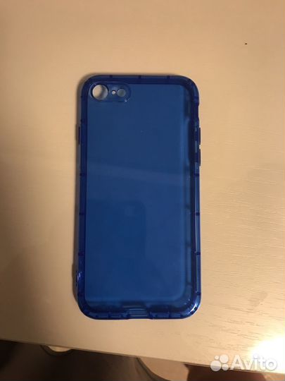 Чехлы на смартфоны