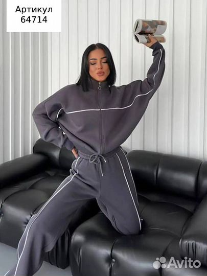 Модный костюм женский