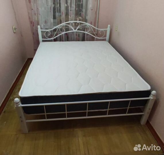 Кованная кровать