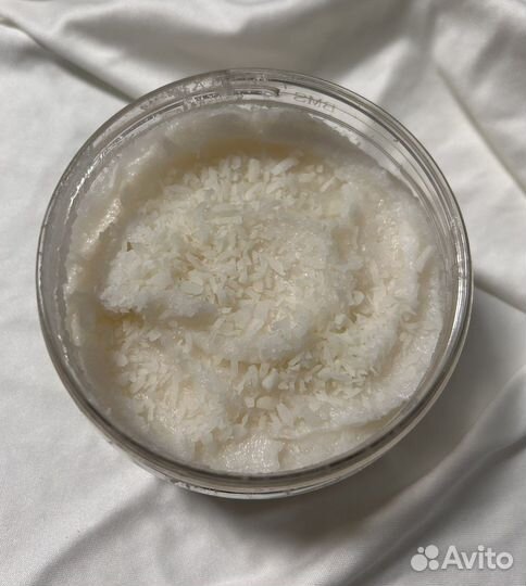 Скраб для тела кокосовый ручной работы