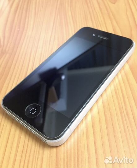 iPhone 4S, 16 ГБ