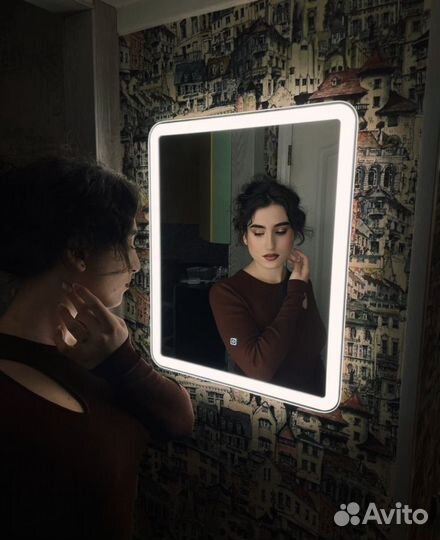 Модель на макияж