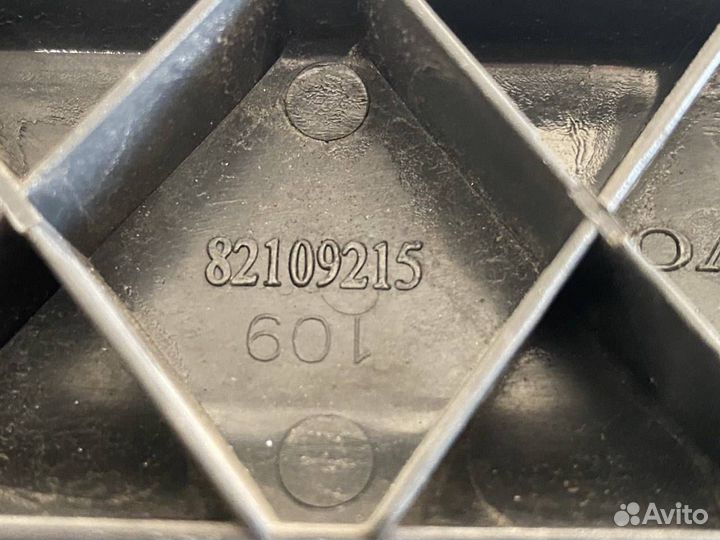 Ручка открывания капота Volvo FH4 82109215