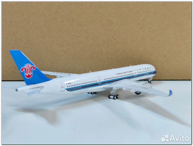 Самолёт Airbus A350 China Southern 1/400 Aviation