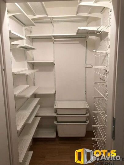 Гардеробная, раздвижные стеклянные двери купе