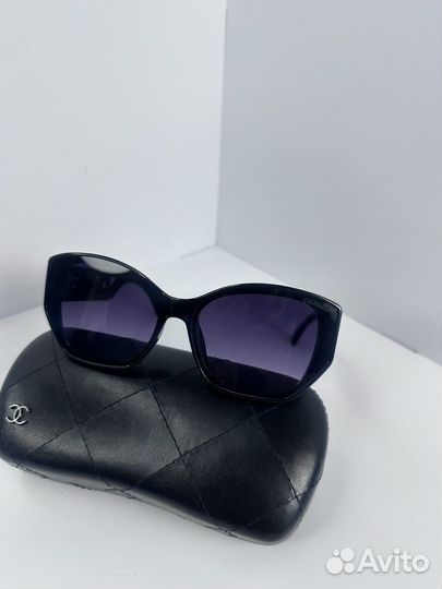 Солнцезащитные очки Chanel