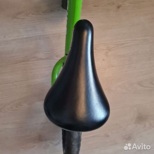 Беговел runbike салатовый бу