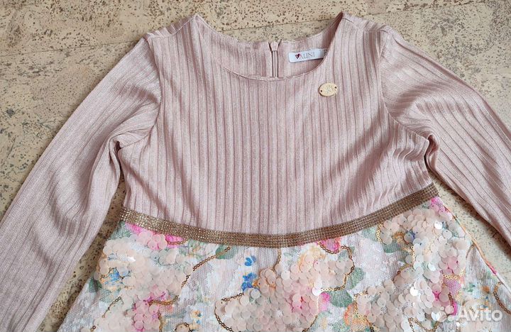 Нарядное платье для девочки