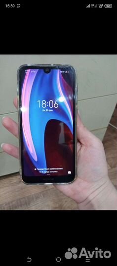 Телефон honor 8s
