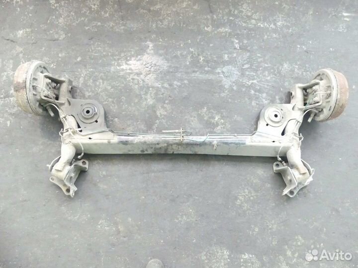 Задняя балка renault logan 2