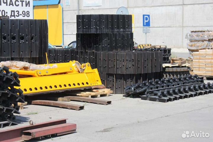 Нож отвала боковой правый бульдозера Б 10