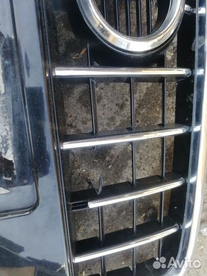 Решетка радиатора audi Q7