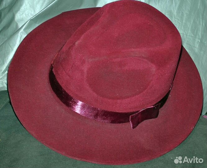 Шляпы фетровые (3 шт. новые, разные цвета)