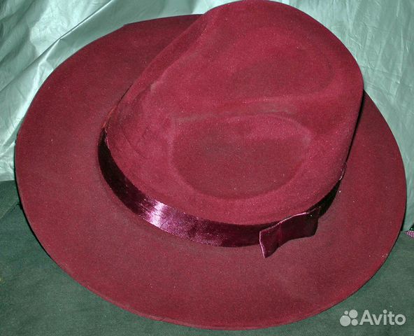 Шляпы фетровые (3 шт. новые, разные цвета)