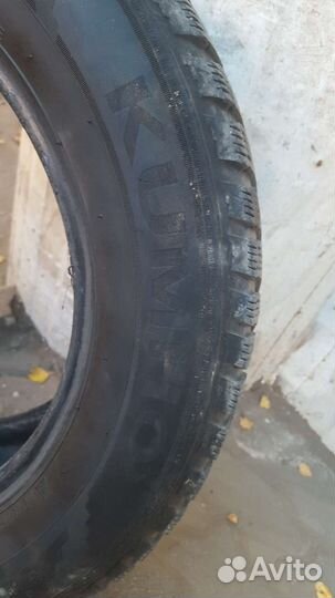 Kumho I'Zen KW22 215/60 R16