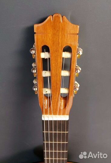 Классическая гитара yamaha c40