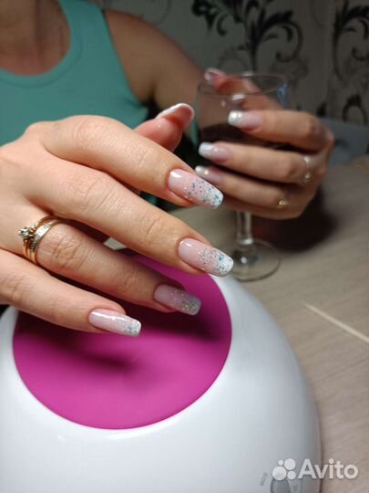 Маникюр, педикюр, наращивание ногтей