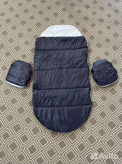 Новенький конверт в коляску и муфточки для рук