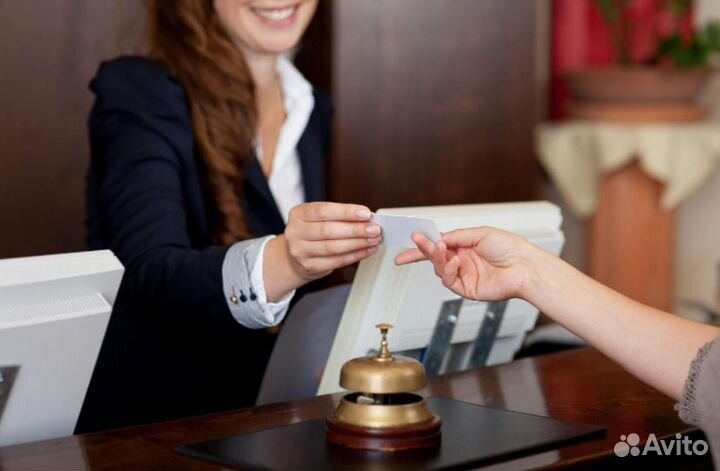 Администратор на ресепшн в гостиницу